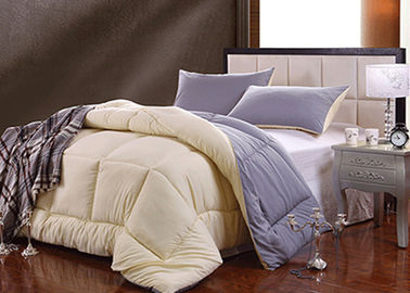 Trắng hiện đại Silk Bedding lập Quilt Gối Customized